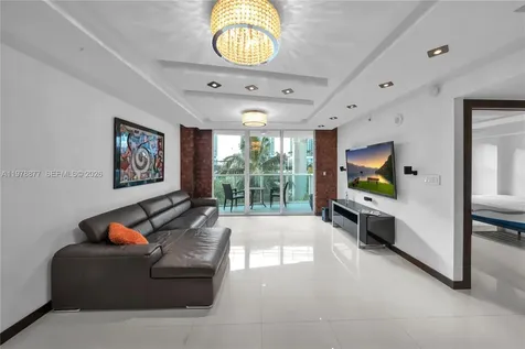 31 SE 5th Street Miami FL 33131