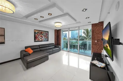 31 SE 5th Street Miami FL 33131