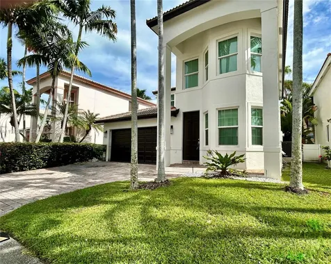 208 SE 15th Street Dania Beach FL 33004