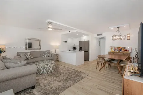 300 SW 134th Way Pembroke Pines FL 33027