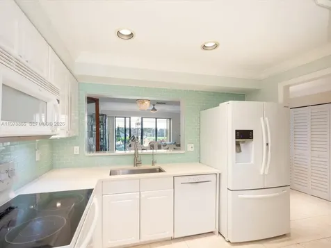 8652 Via Reale Boca Raton FL 33496