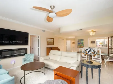 8652 Via Reale Boca Raton FL 33496
