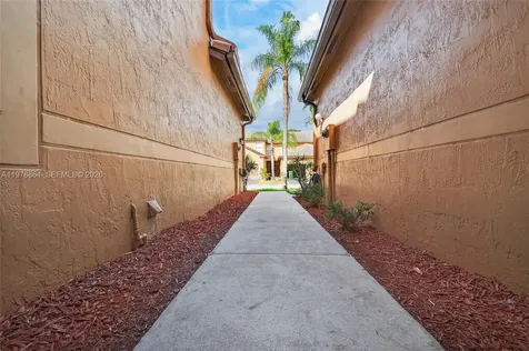 1594 Barcelona Way Weston FL 33327