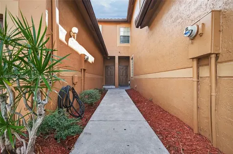 1594 Barcelona Way Weston FL 33327