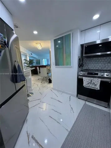 999 Brickell Bay Drive Miami FL 33131