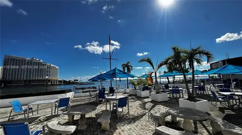 999 Brickell Bay Drive Miami FL 33131