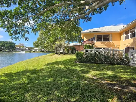 1931 Hartford Court West Palm Beach FL 33409