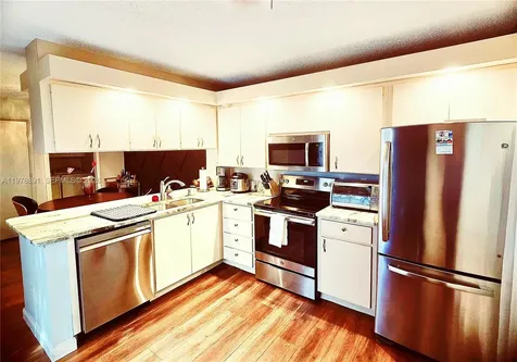 1931 Hartford Court West Palm Beach FL 33409