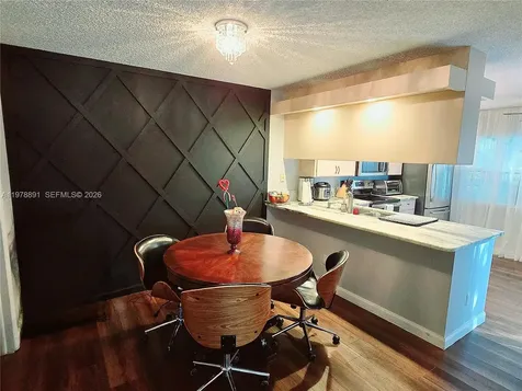 1931 Hartford Court West Palm Beach FL 33409