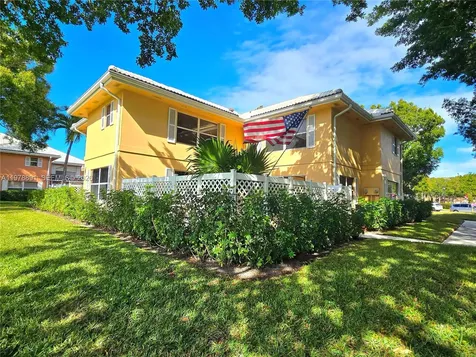 1931 Hartford Court West Palm Beach FL 33409