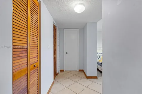 7300 Wayne Avenue Miami Beach FL 33141
