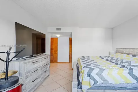 7300 Wayne Avenue Miami Beach FL 33141