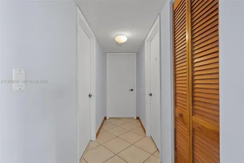 7300 Wayne Avenue Miami Beach FL 33141