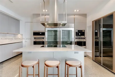 18201 E Collins Avenue Sunny Isles Beach FL 33160