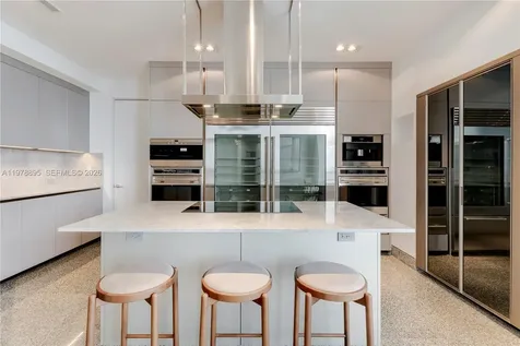 18201 E Collins Avenue Sunny Isles Beach FL 33160
