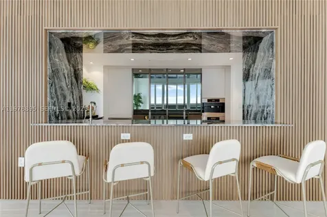 18201 E Collins Avenue Sunny Isles Beach FL 33160