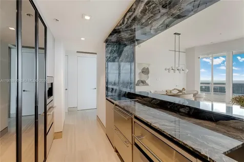 18201 E Collins Avenue Sunny Isles Beach FL 33160