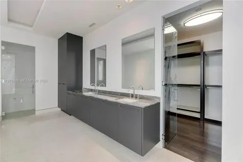 18201 E Collins Avenue Sunny Isles Beach FL 33160