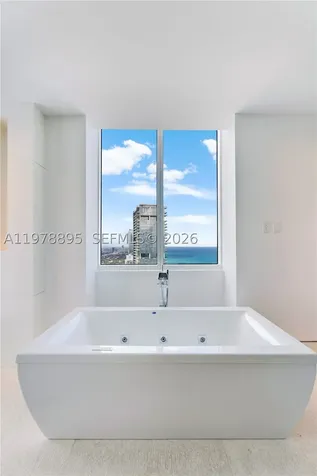 18201 E Collins Avenue Sunny Isles Beach FL 33160