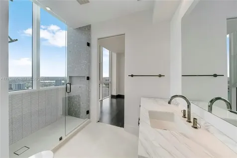 18201 E Collins Avenue Sunny Isles Beach FL 33160