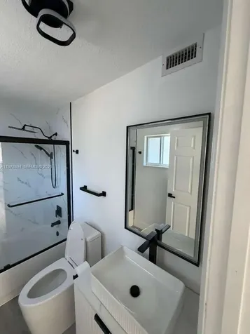 4271 NW 5th Street Plantation FL 33317