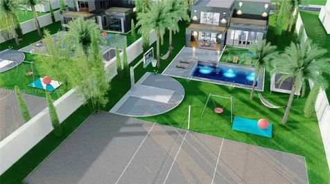 15207 NE 8th Avenue Miami FL 33162