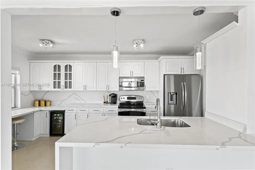 3850 Washington Street Hollywood FL 33021