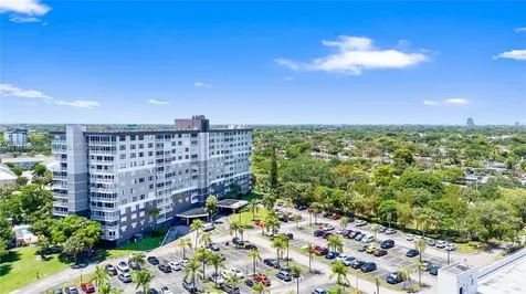 3850 Washington Street Hollywood FL 33021