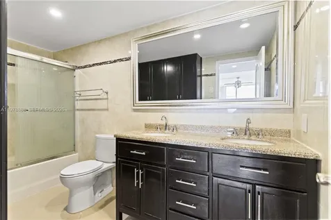 3850 Washington Street Hollywood FL 33021