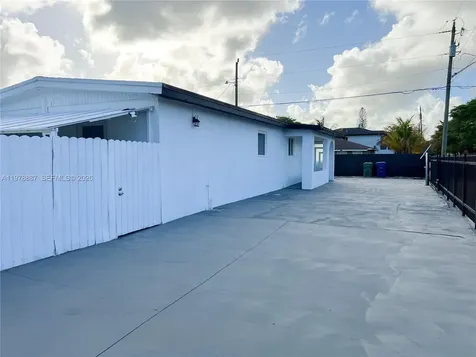 10090 W Fern Street Miami FL 33157