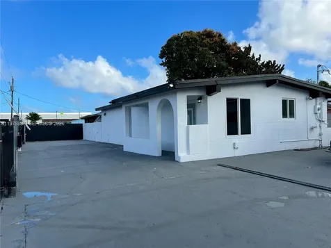 10090 W Fern Street Miami FL 33157