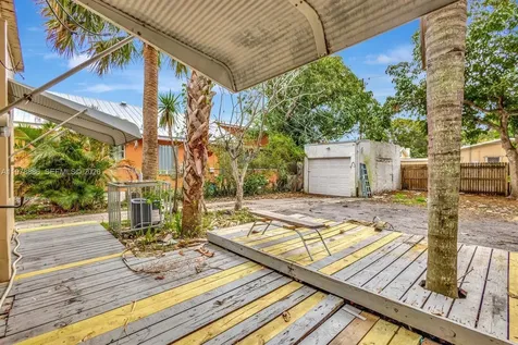 630 33rd Street West Palm Beach FL 33407