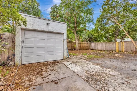 630 33rd Street West Palm Beach FL 33407