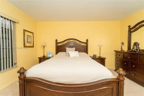 5900 SW 127th Avenue Miami FL 33183