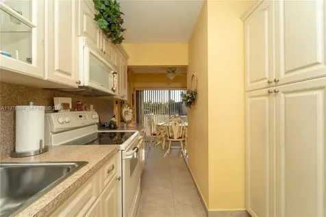 5900 SW 127th Avenue Miami FL 33183