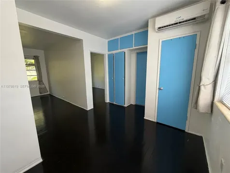 4730 Pine Tree Drive Miami Beach FL 33140