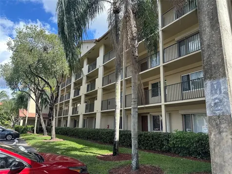 901 SW 141st Avenue Pembroke Pines FL 33027