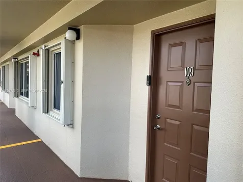 901 SW 141st Avenue Pembroke Pines FL 33027