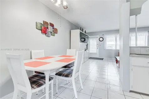 800 SW 10th Terrace Hallandale Beach FL 33009