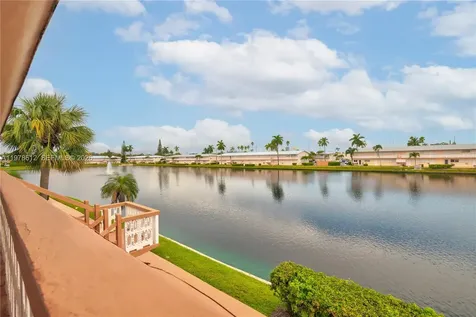 800 SW 10th Terrace Hallandale Beach FL 33009