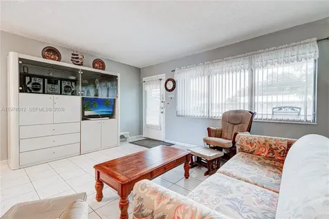 800 SW 10th Terrace Hallandale Beach FL 33009