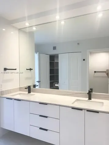 3530 Mystic Pointe Drive Aventura FL 33180