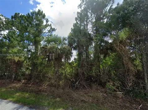 Walpole Street North Port FL 34286