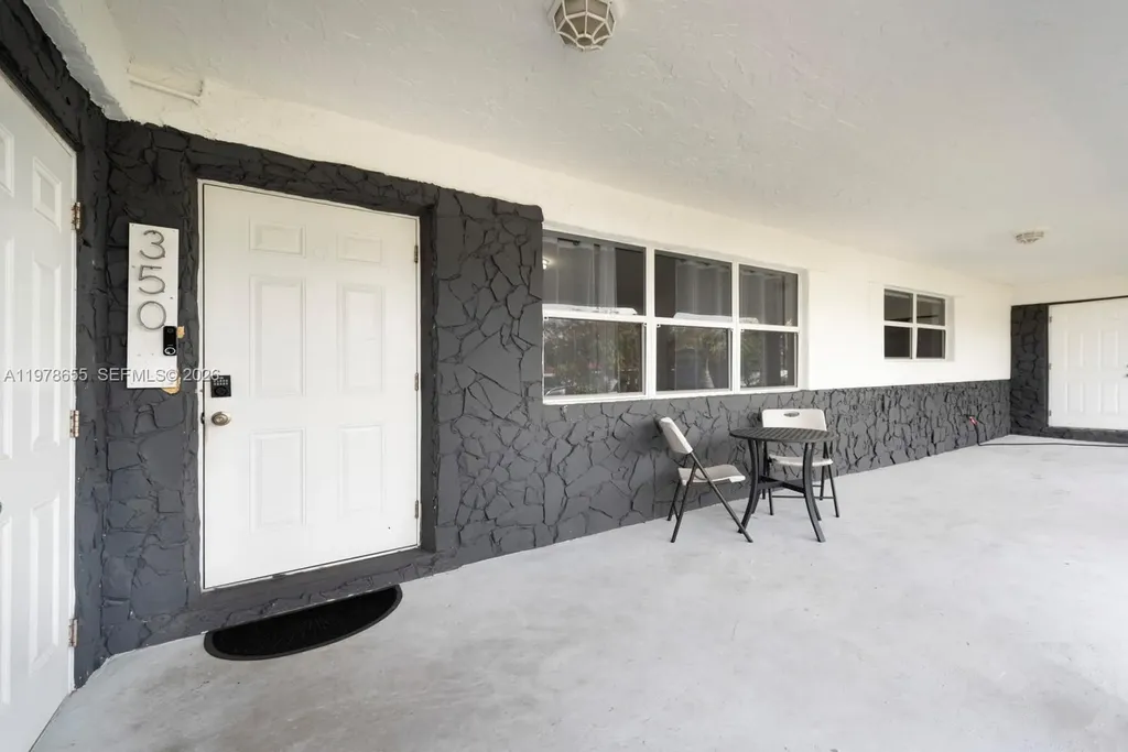 350 SW 30th Terrace Fort Lauderdale FL 33312