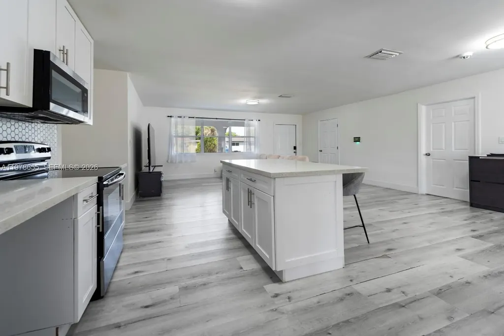 350 SW 30th Terrace Fort Lauderdale FL 33312