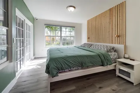 350 SW 30th Terrace Fort Lauderdale FL 33312