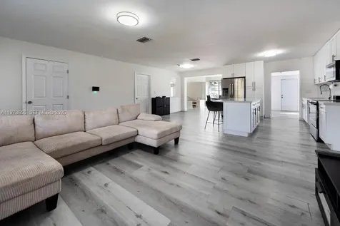 350 SW 30th Terrace Fort Lauderdale FL 33312