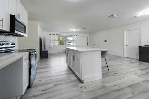 350 SW 30th Terrace Fort Lauderdale FL 33312
