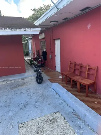 324 NW 47th Street Miami FL 33127