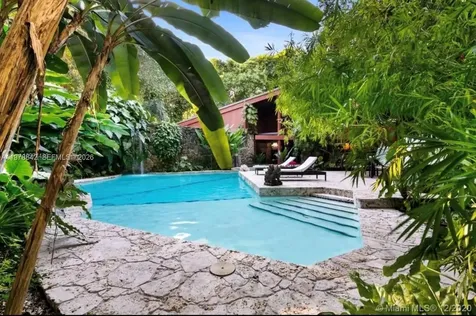 4895 SW 88th Street Miami FL 33156